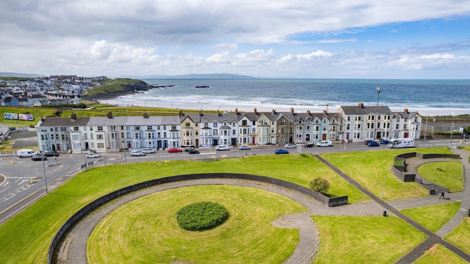 2 Dunluce Green - Portrush By The Sea Εξωτερικό φωτογραφία